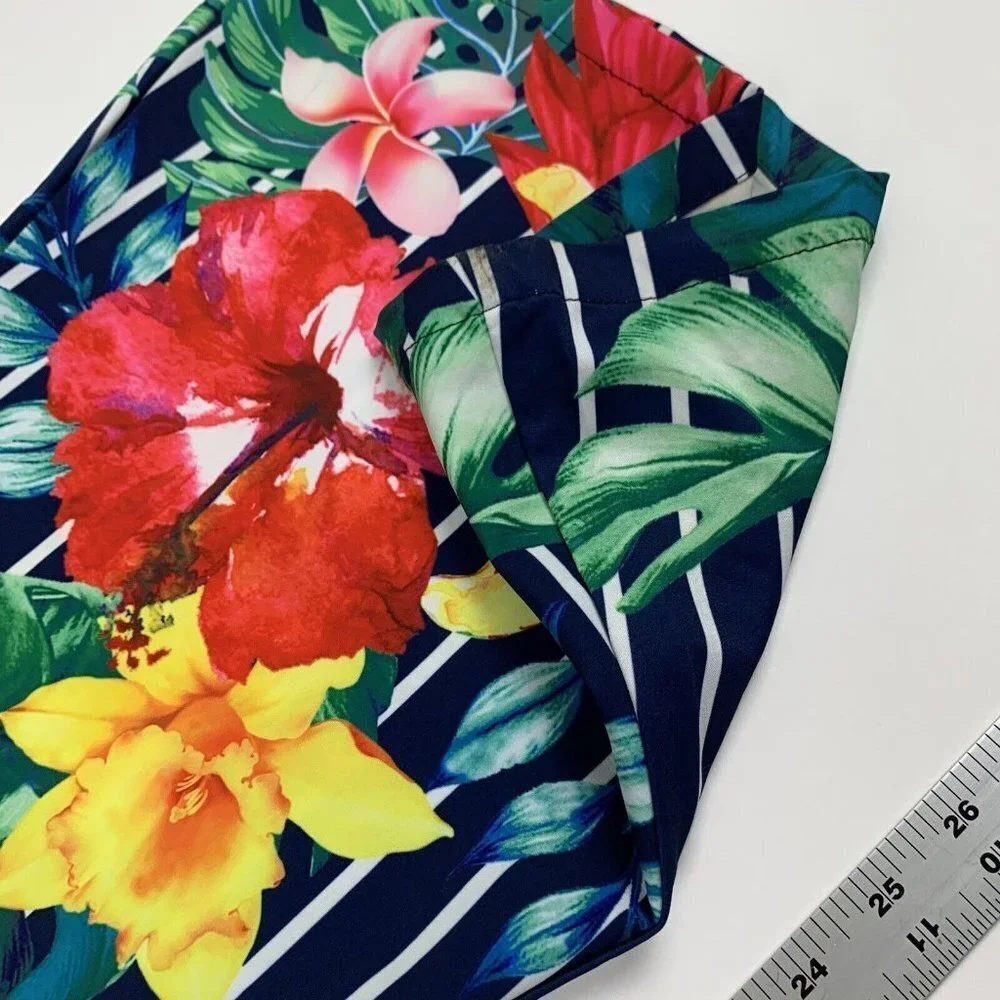 Chicways Floral and Striped Jumpsuit Size Large Hibiscus Flower Vneck blue - Picture 4 of 9